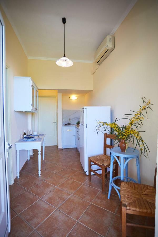Volissos Zorbas Apartments מראה חיצוני תמונה